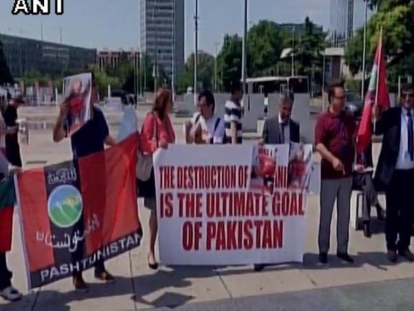 Demonstrators outside UN Human Rights Conference at Geneva holding Banners of "Pashtunistan" and protesting against Pakistan Army Atrocities and Genocide.
