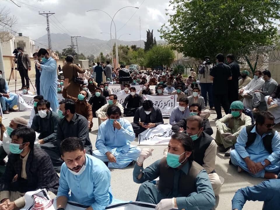 Pakistan is Purposely Spreading ChineseVirus in Balochistan: Doctors and Medical Staff sitting in protests demanding PPE and masks. 