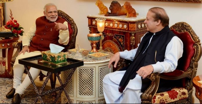 Pakistan degrades to a Nuisance, China is the new Equal: Image of Indian PM Narendra Modi with  Pakistani Ex-PM Nawaz Sharif