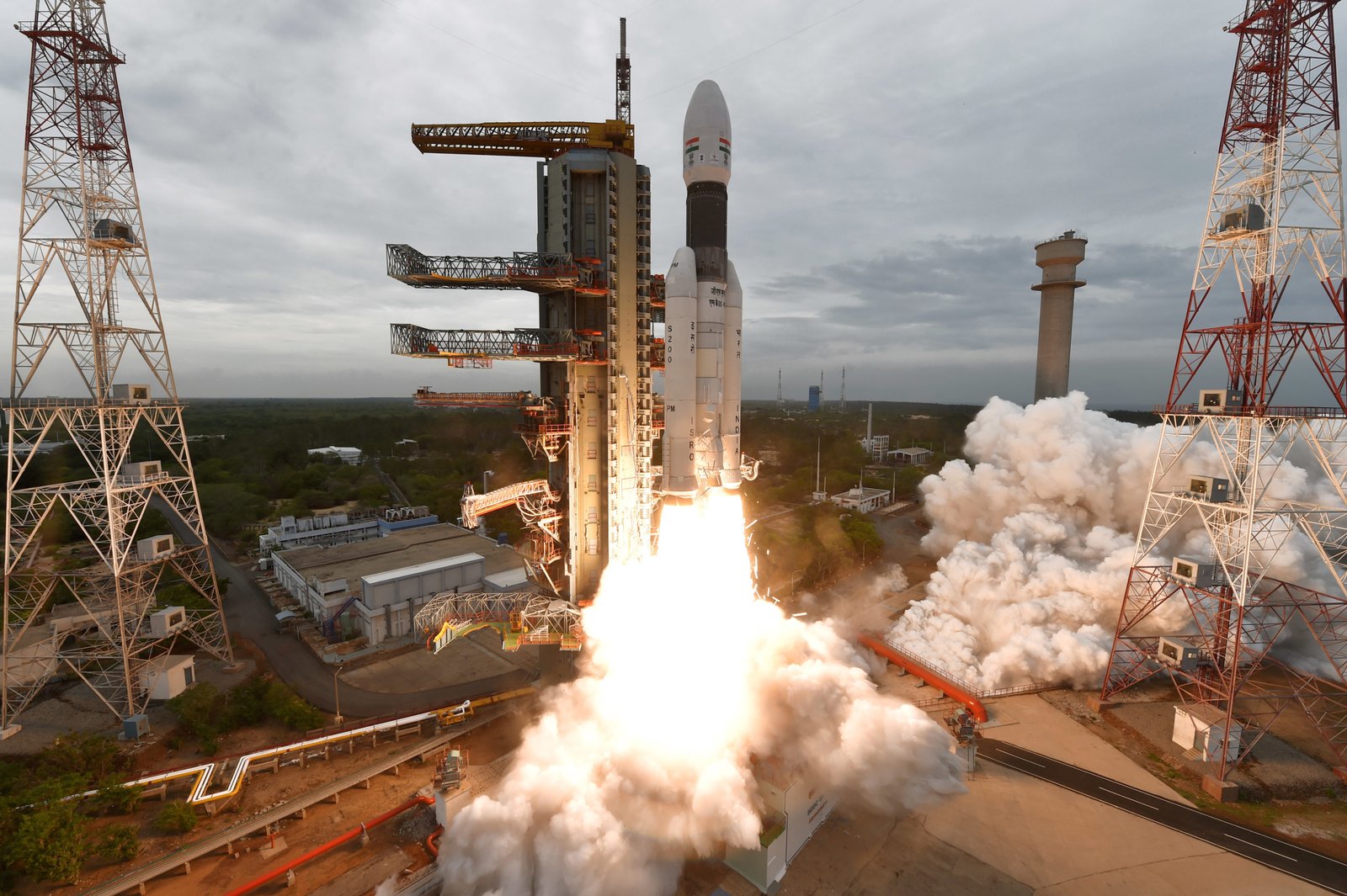 ISRO Space Mission: Chandrayaan 2 Space Vehicle Lift Off image