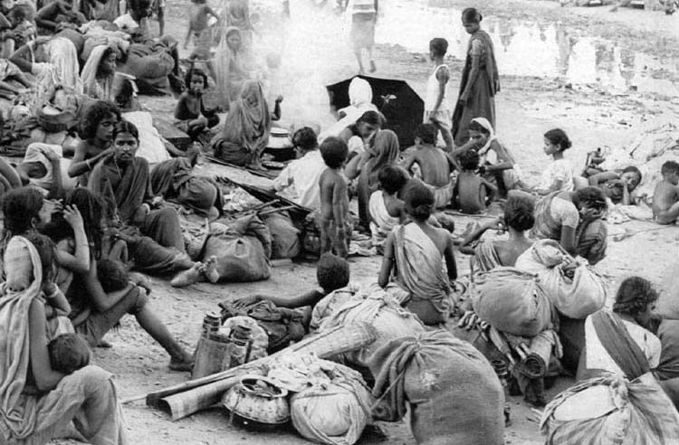Pakistan A Garrison State - In 1971, four hundred thousand Bengali women were raped by Pakistan army