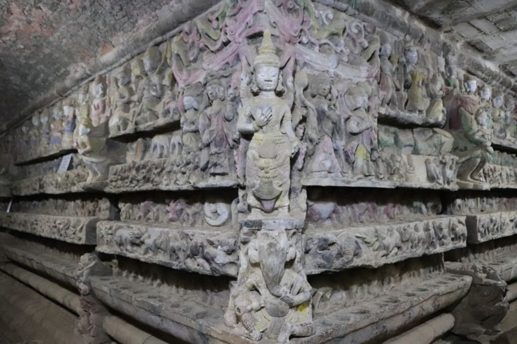 Shittaung-Paya-Pagoda-Temple-Mrauk-U-Myanmar-Burma