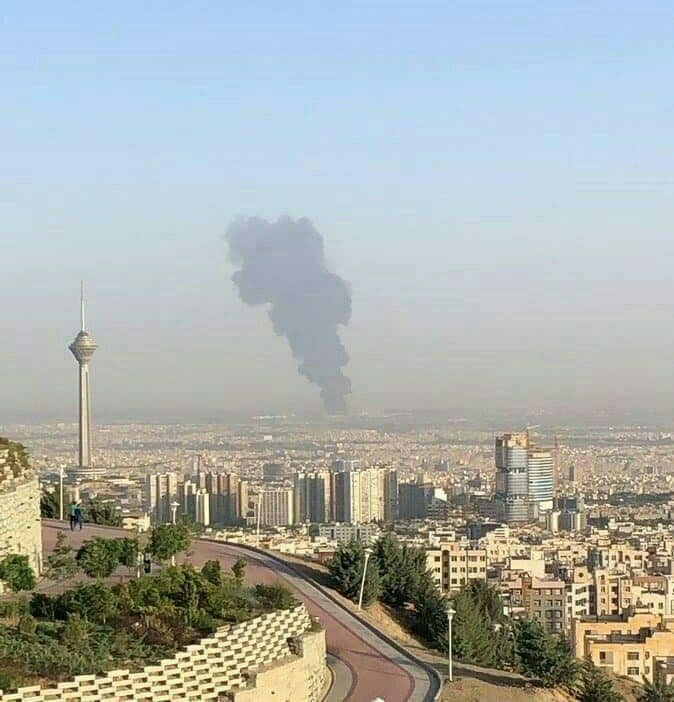 Massive fire broke out at oil refinery in the southern part of the Iranian capital Tehran  | NewsComWorld.com